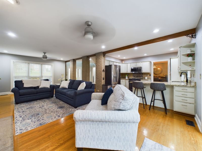 Whole Home – Louisville – KY – 40291 – Before – 1 Whole Home - Louisville - KY - 40291 - Before - 1